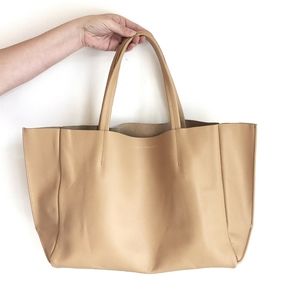 Ampersand As Apostrophe Sideways Tote Camel